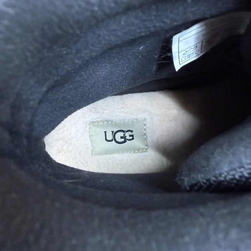 UGG Youth Big Boys Boots Size 7.5 Gaston Mid Duck Waterproof‎ Lace Up